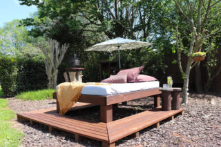 The Intimate Ape Men's Retreat Sunbed